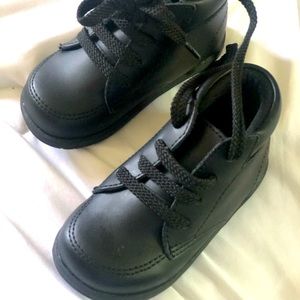 Baby walking shoes 5wide